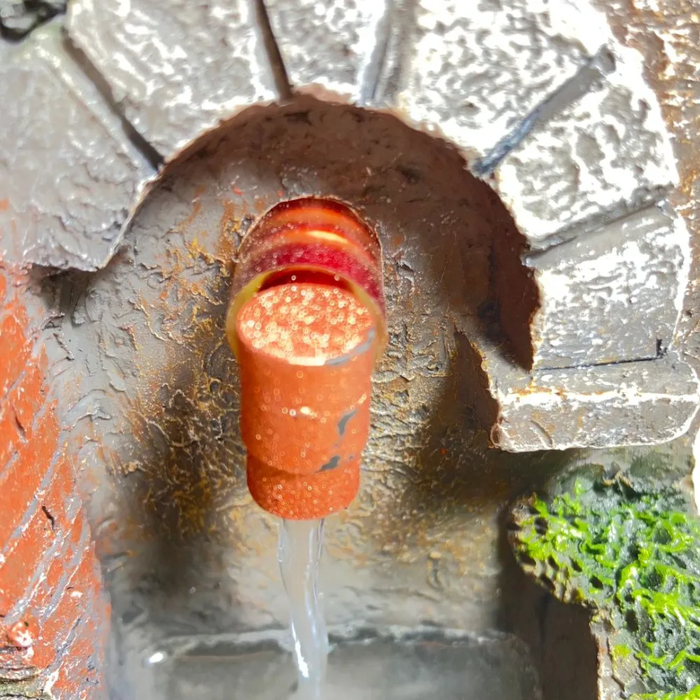 Faux Brick Resin Fountain for 8–10 cm Nativity Figures