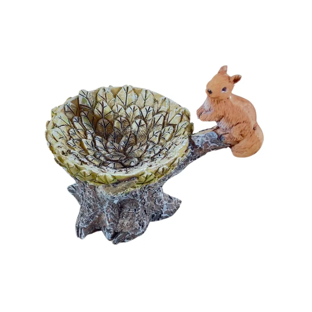 Resin Squirrel with Tree Trunk for 10–12 cm Nativity Figures