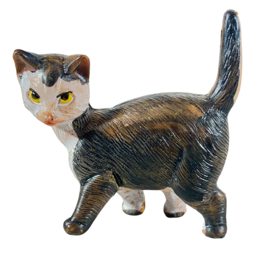 Set of Three Assorted PVC Cats for 20 cm Nativity Figures