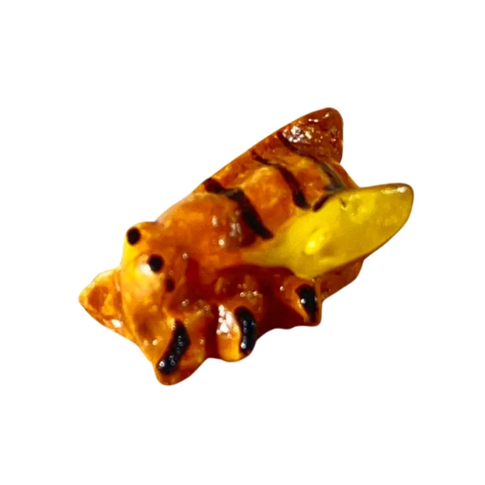 Set of Six Resin Bees for 20 cm Nativity Figures