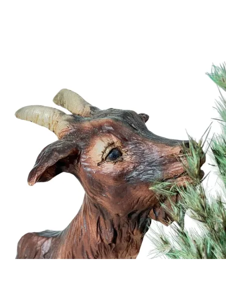 Capra marrone in resina con cespuglio per statue da 30 cm