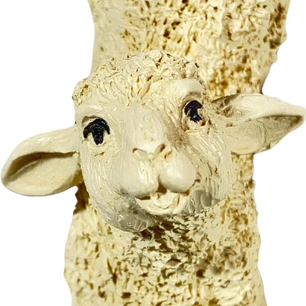 Resin Suckling Lamb for 25–30 cm Nativity Figures