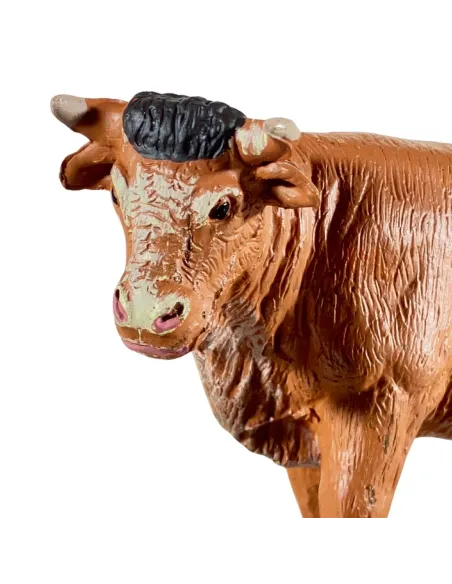 Bue in piedi in pvc per statue da 8-10 cm