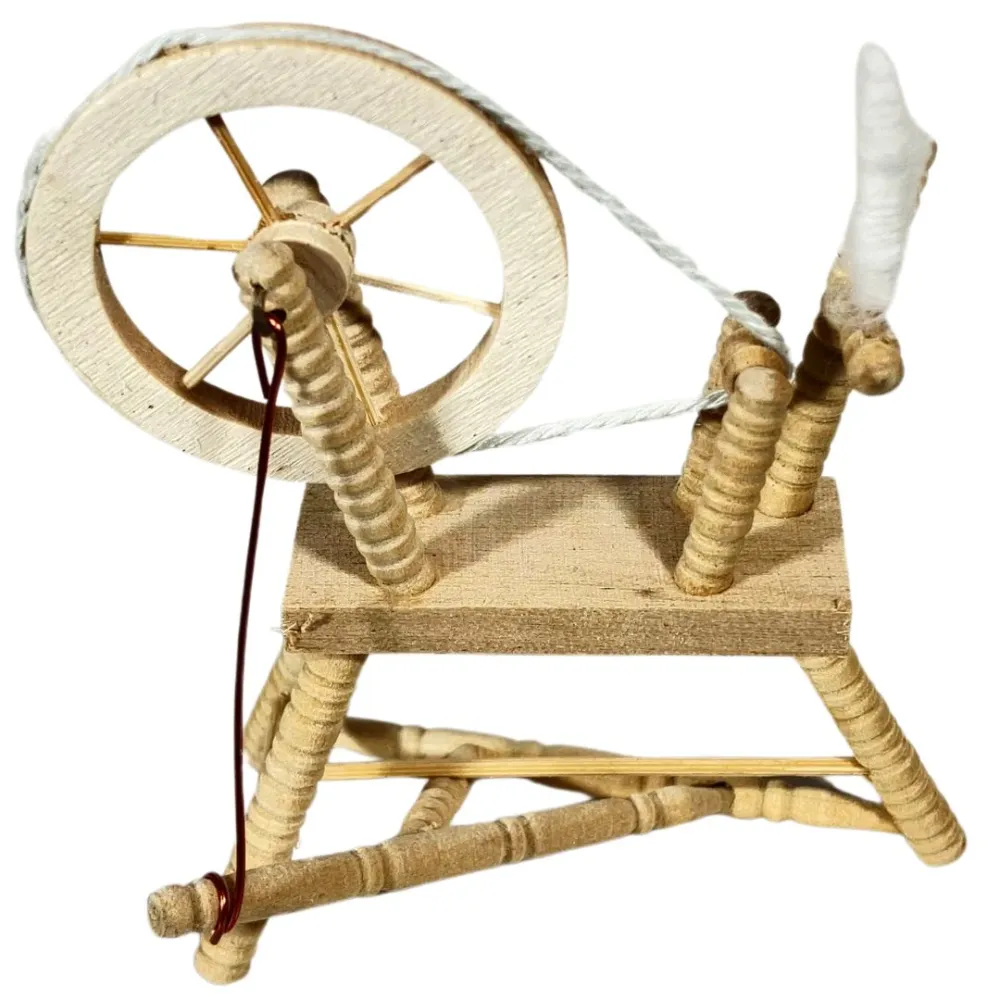 Spinning Wheel for 12–15 cm Nativity Figures