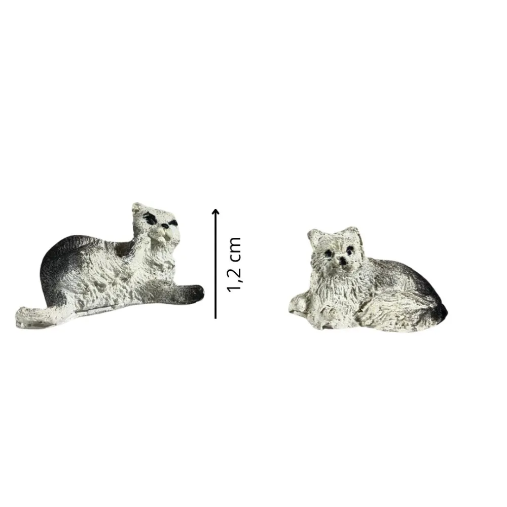 Set of Two Resin Cats for 8–10 cm Nativity Figures
