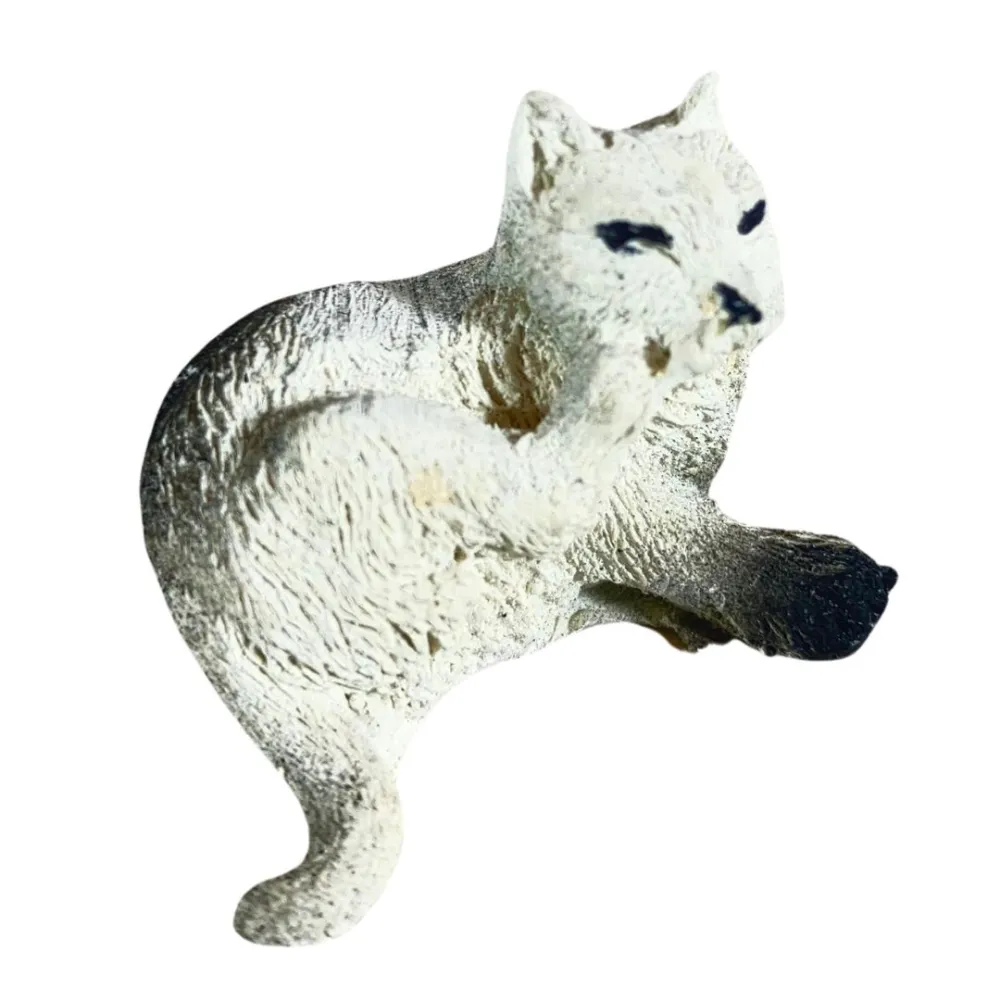 Set of Two Resin Cats for 12–15 cm Nativity Figures