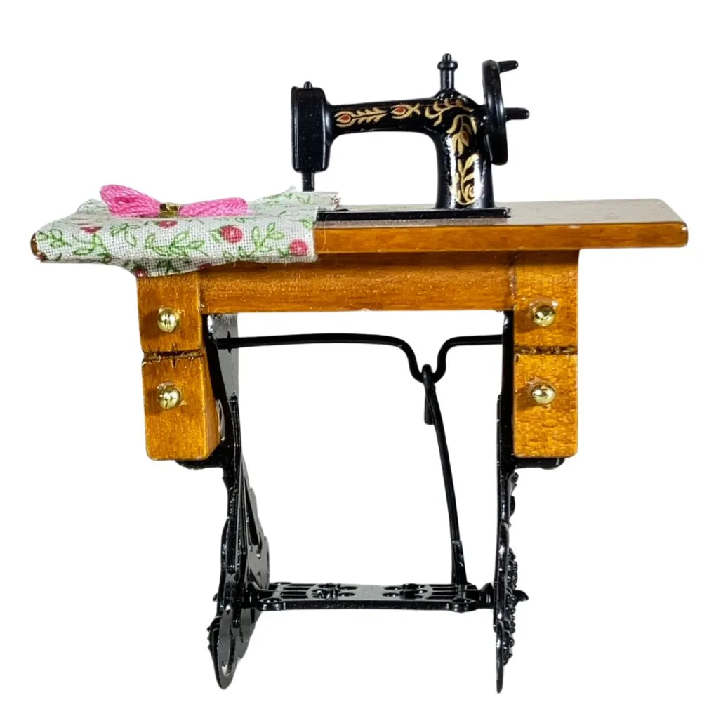 Sewing Machine for 12–15 cm Nativity Figures