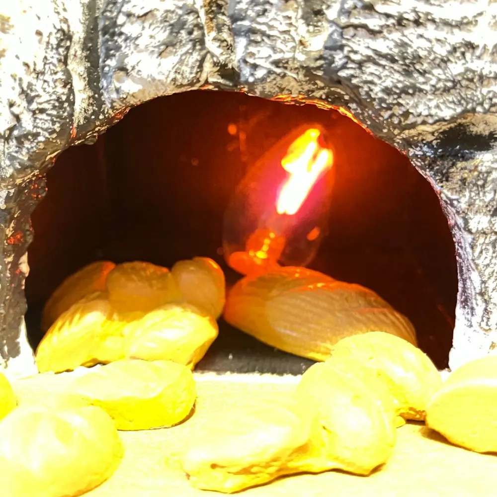 Oven with Bread for 15 cm Nativity Figures