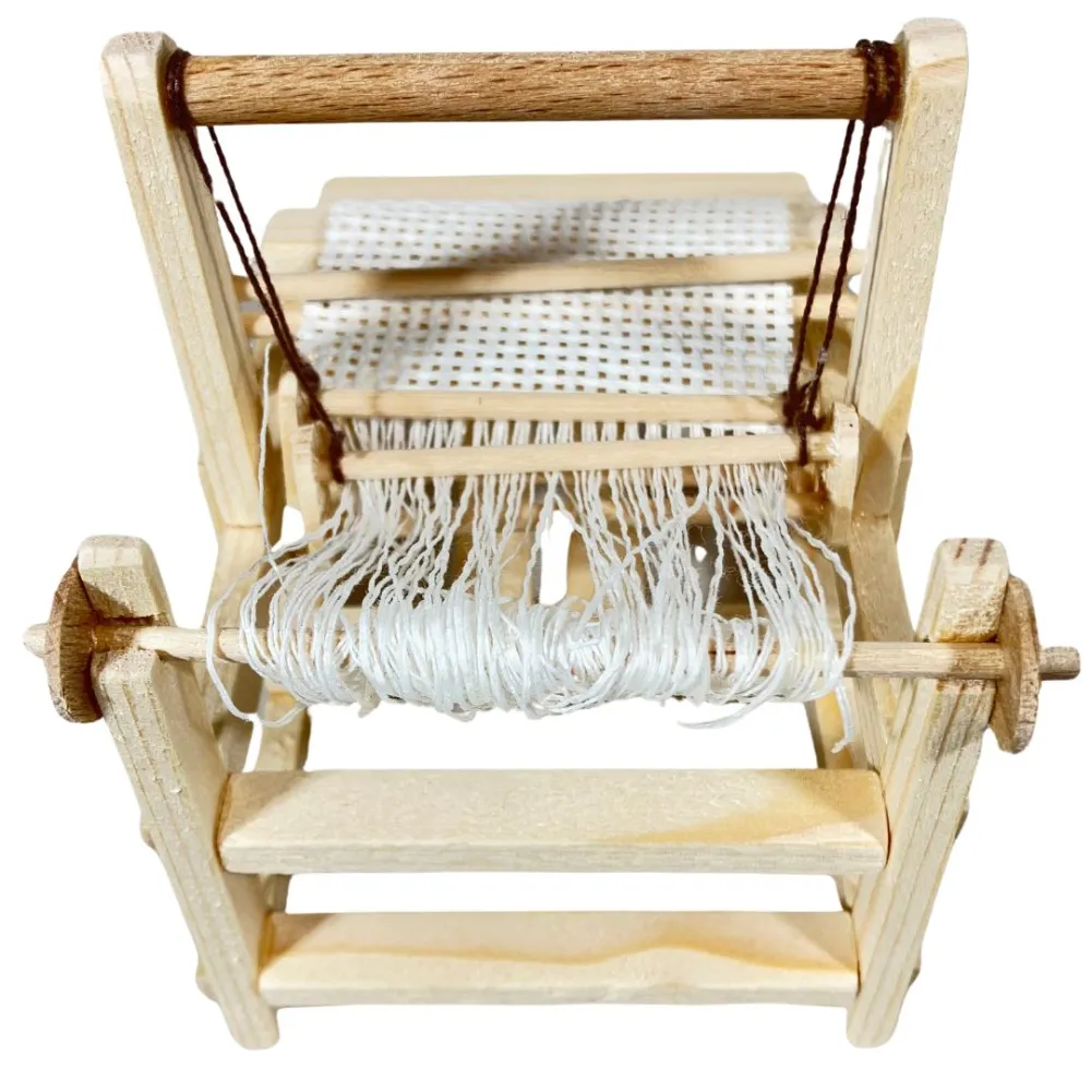 Light wood loom for 12 cm nativity figures