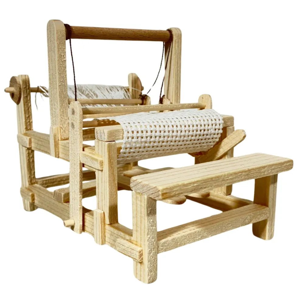 Light wood loom for 12 cm nativity figures