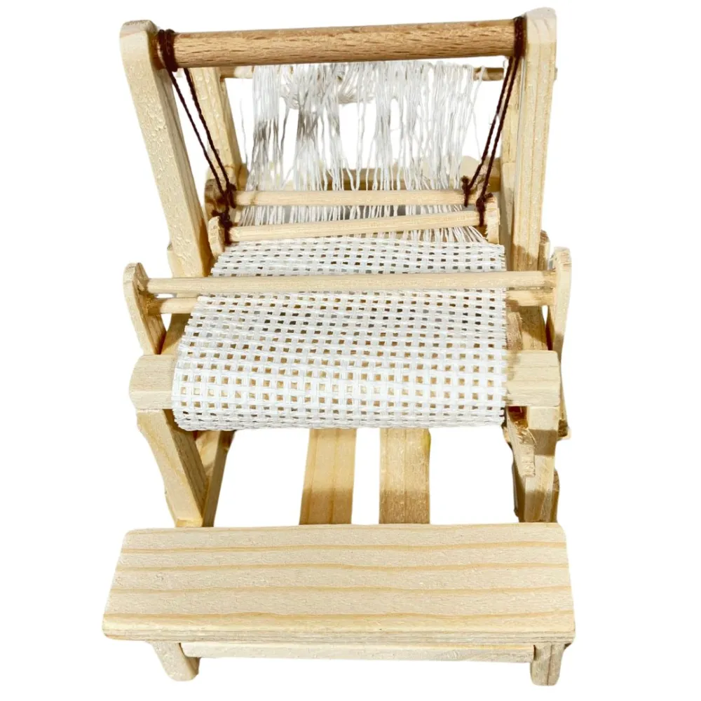 Light wood loom for 12 cm nativity figures