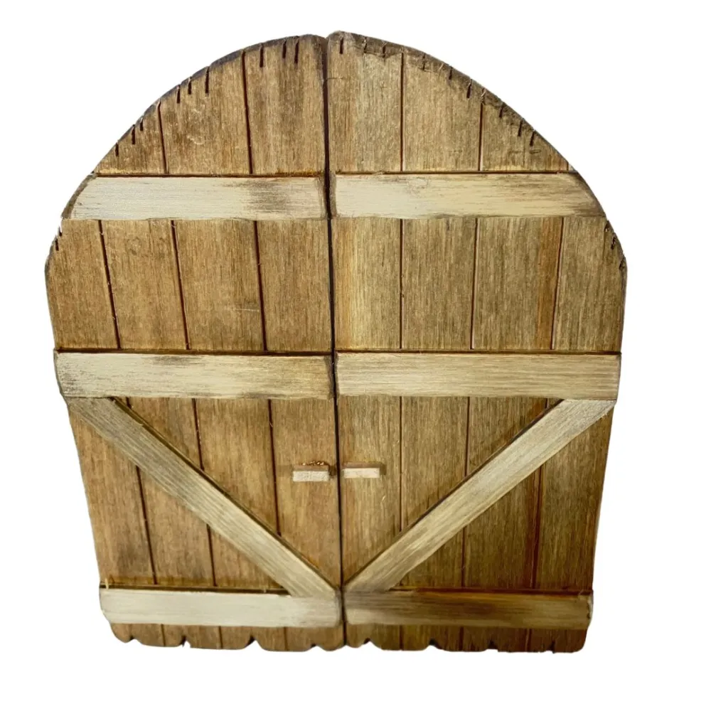 Arched wooden door for 20 cm Nativity figures