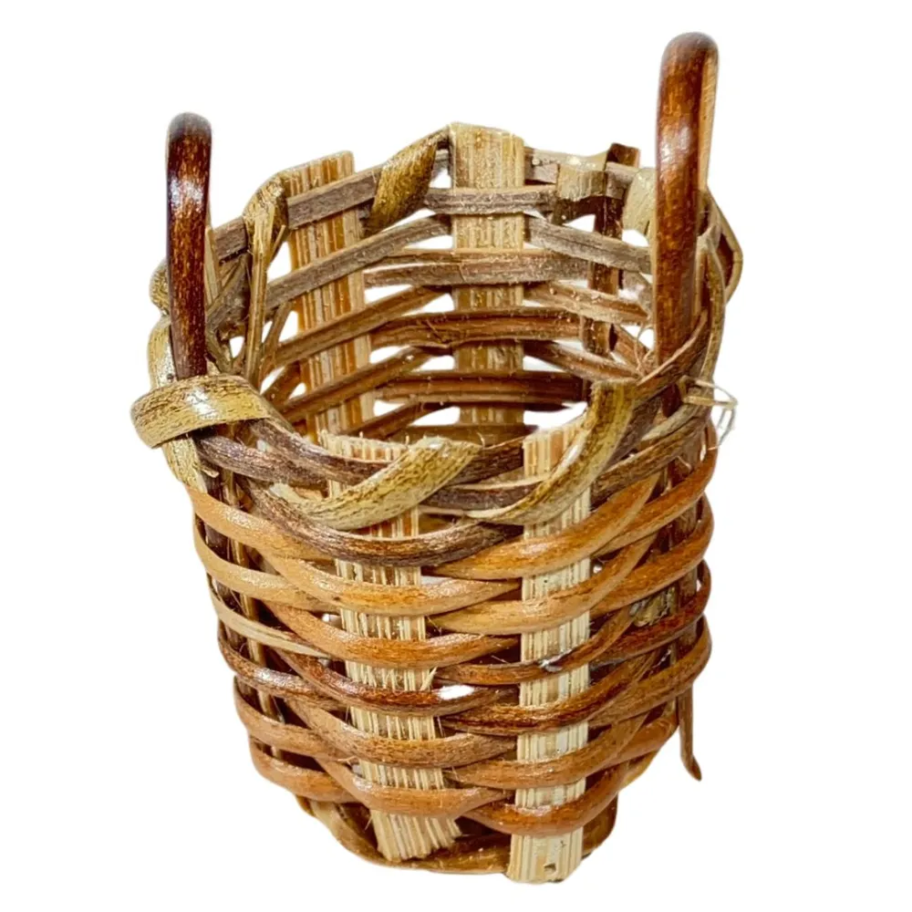 Dark Double-Handled Wicker Basket for 15–20 cm Nativity Figures