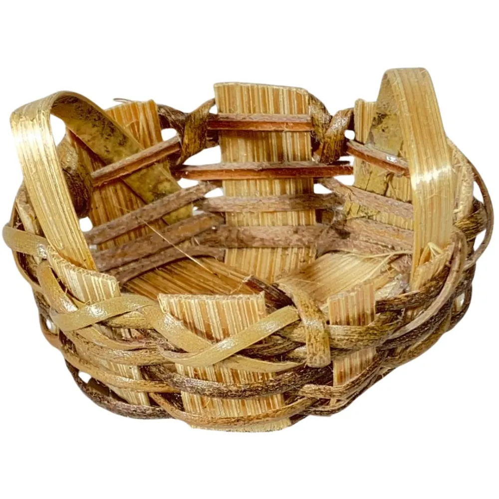 Two-Tone Oval Double-Handled Wicker Basket for 15–20 cm Nativity Figures