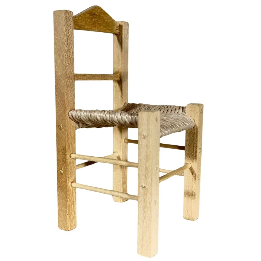 Wooden chair with straw seat for 10 cm Nativity figures