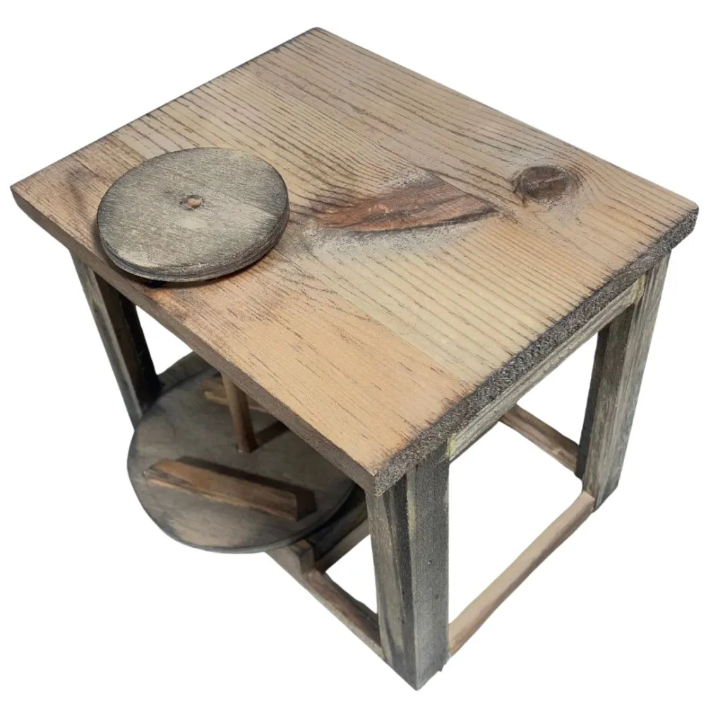 Potter’s wooden workbench for 30 cm Nativity figures