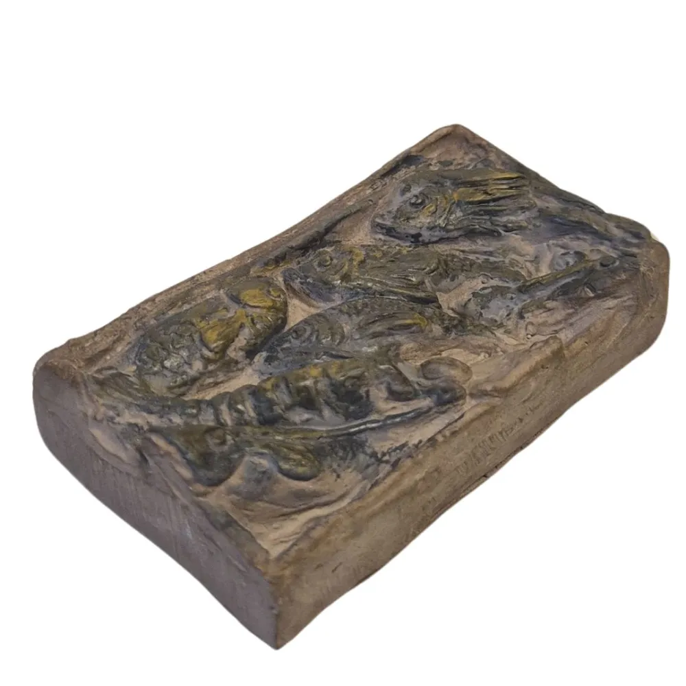 Plaster Crate with Fish for 30 cm Nativity Figures