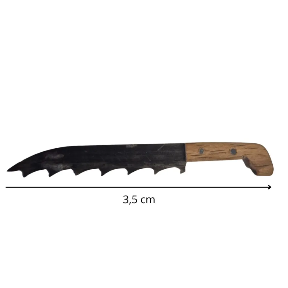 Hand Saw with Wooden Handle for 8–10 cm Nativity Figures  Description