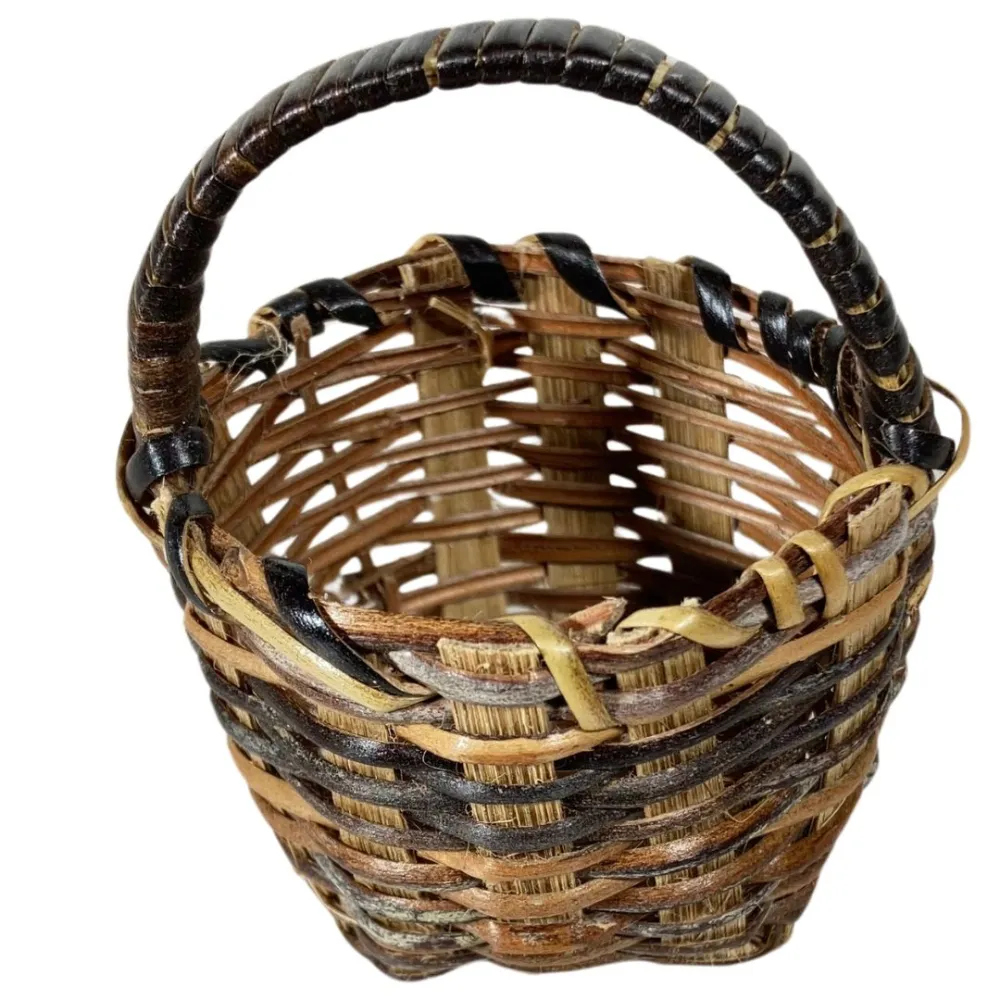 Large Basket with Handle for 30 cm Nativity Figures