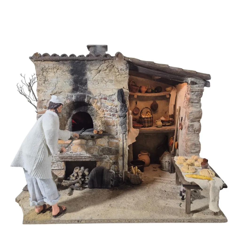 Animated "Lux" Traditional Baker with Real Smoke Effect - 30 cm