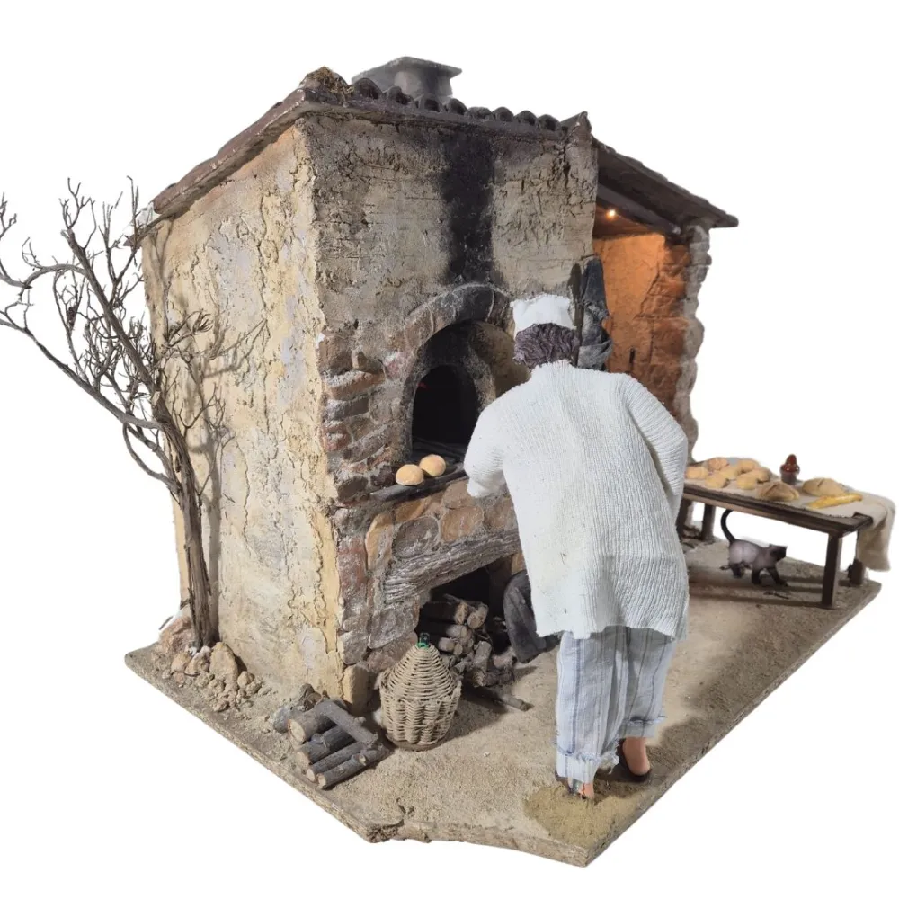 Animated "Lux" Traditional Baker with Real Smoke Effect - 30 cm
