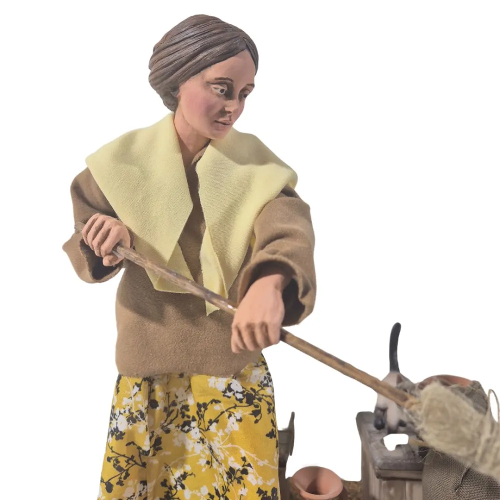 Animated Traditional Woman Chasing a Mouse - 30 cm