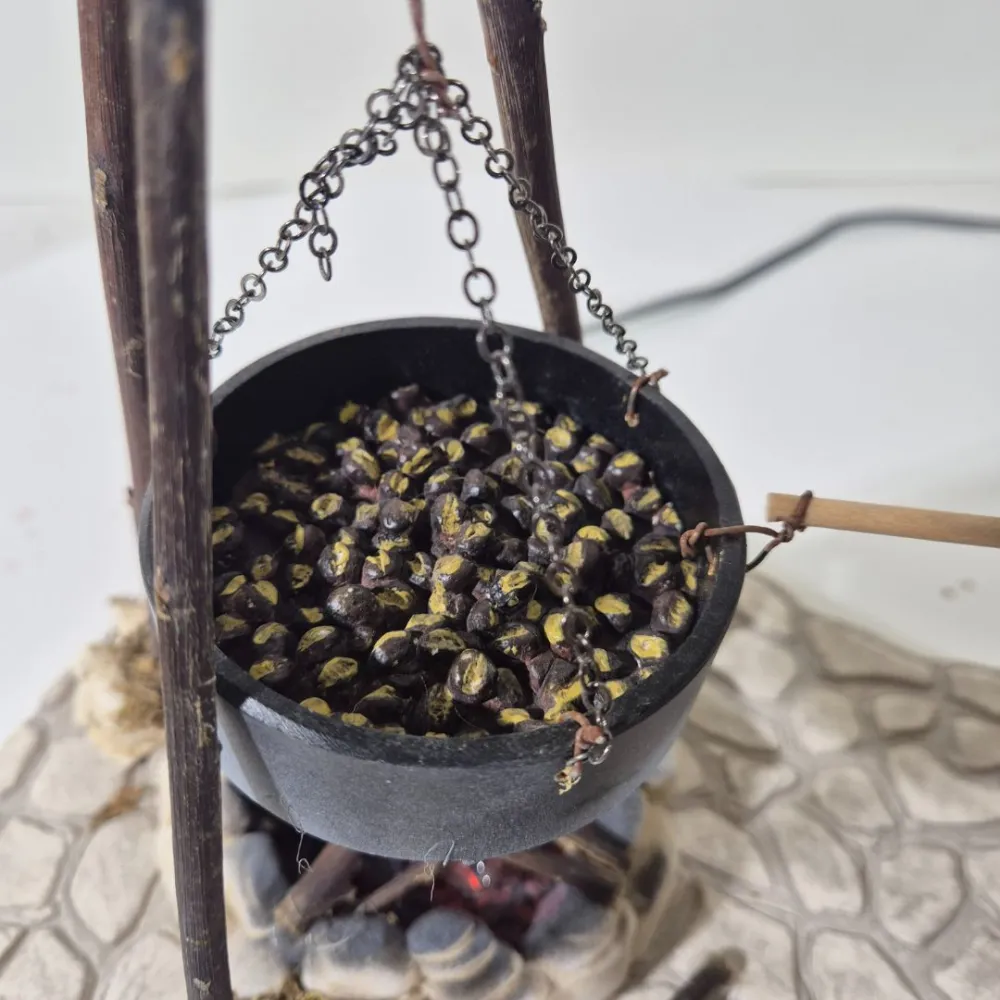 Animated Chestnut Roaster with Fire - 30 cm
