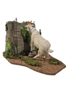 Capra bruca su greppo in movimento per statue da 30 cm 2