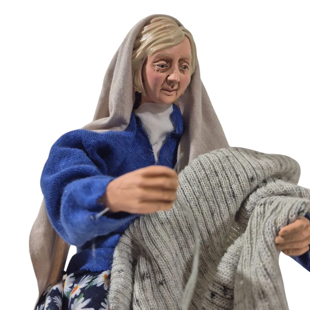 Animated Traditional Knitting Woman - 30 cm