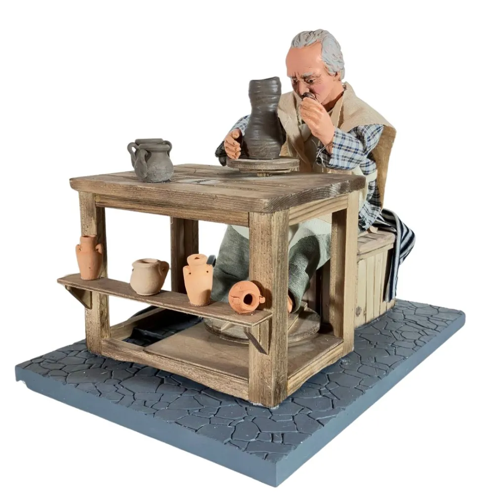 Animated Traditional Potter - 30 cm