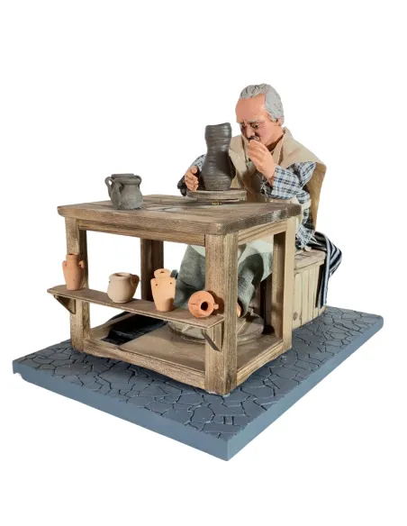 Animated Traditional Potter - 30 cm