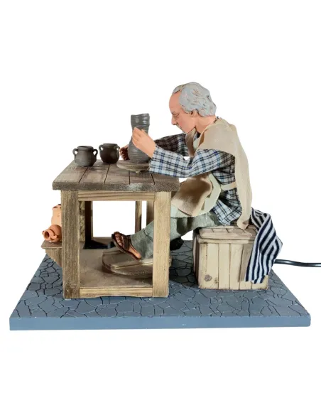 Animated Traditional Potter - 30 cm