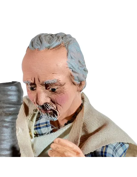 Animated Traditional Potter - 30 cm