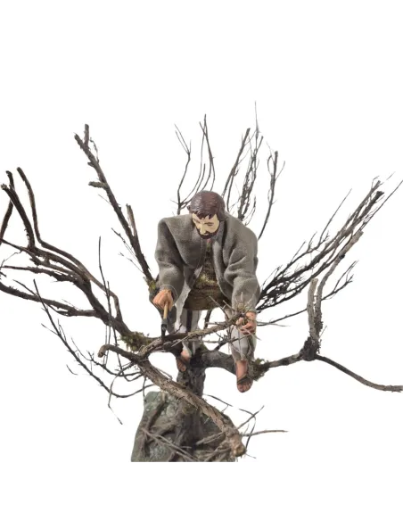 Boscaiolo popolare con ascia su albero in movimento 30 cm