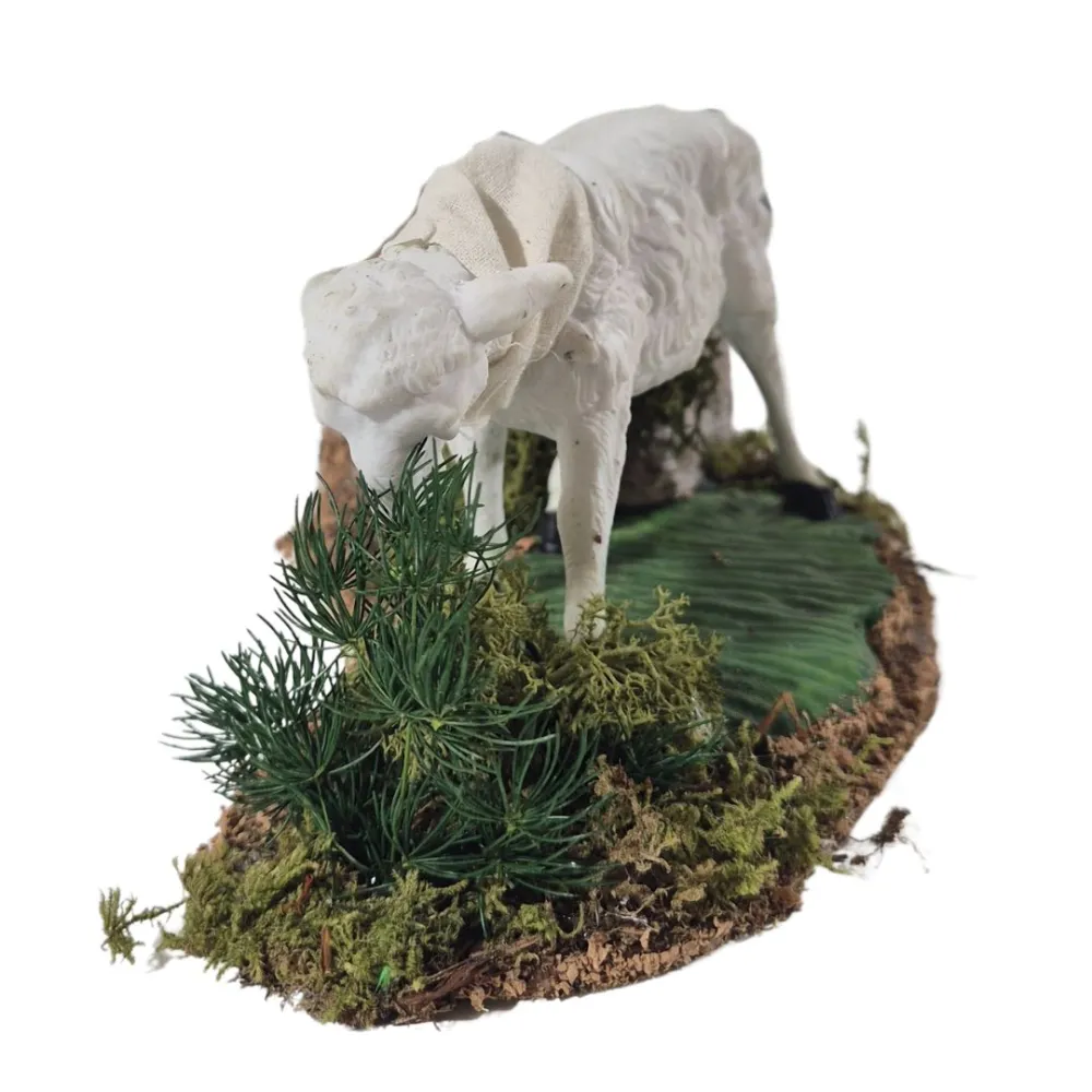 Pecora "Eco" che bruca in movimento per statue da 30 cm