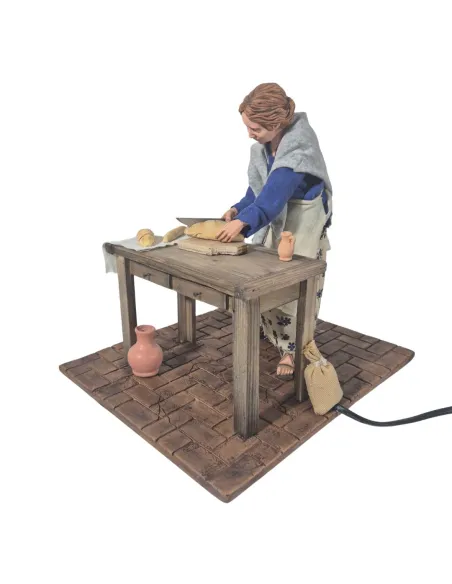 Donna che affetta il pane popolare in movimento 30 cm