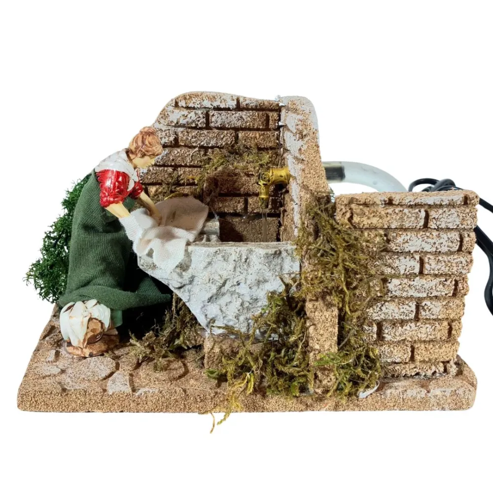 Animated 10 cm Landi Washerwoman with Working Fountain