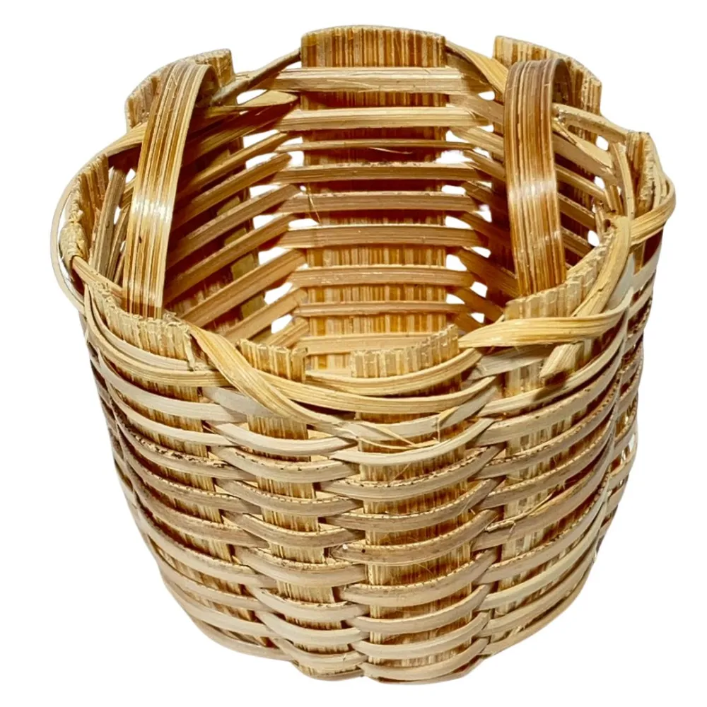 Tall Double-Handled Wicker Basket for 25–30 cm Nativity Figures