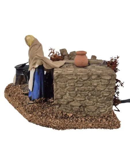 Animated 8 cm Landi Woman Roasting Chestnuts