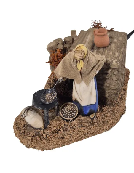 Animated 8 cm Landi Woman Roasting Chestnuts