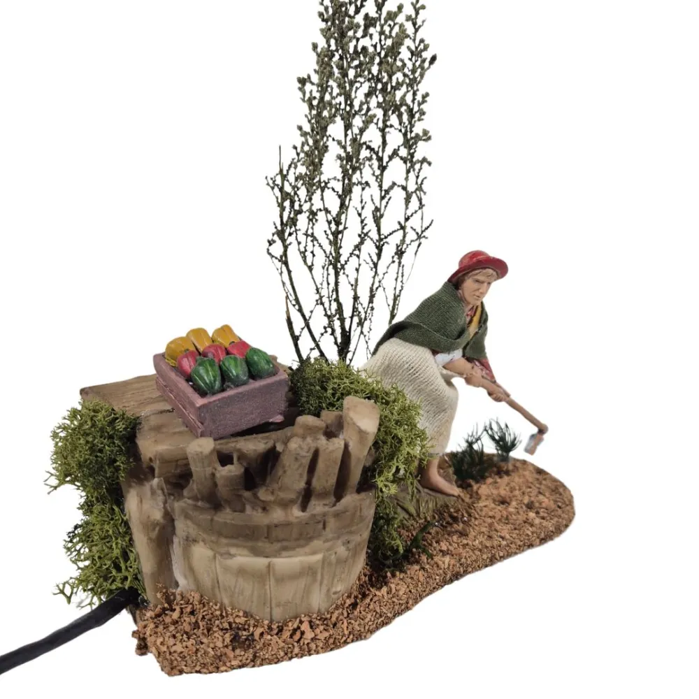 Animated 10 cm Landi Hoeing Farmer