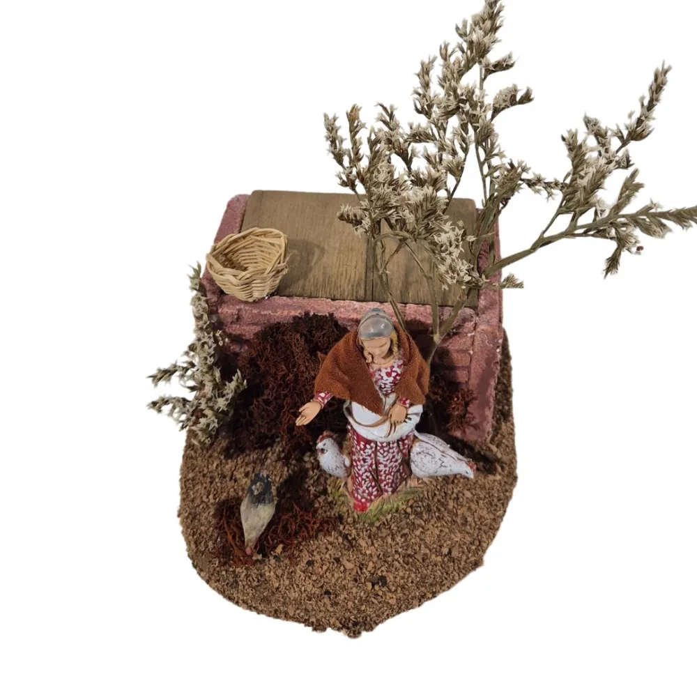 Animated 10 cm Landi Woman with Hen