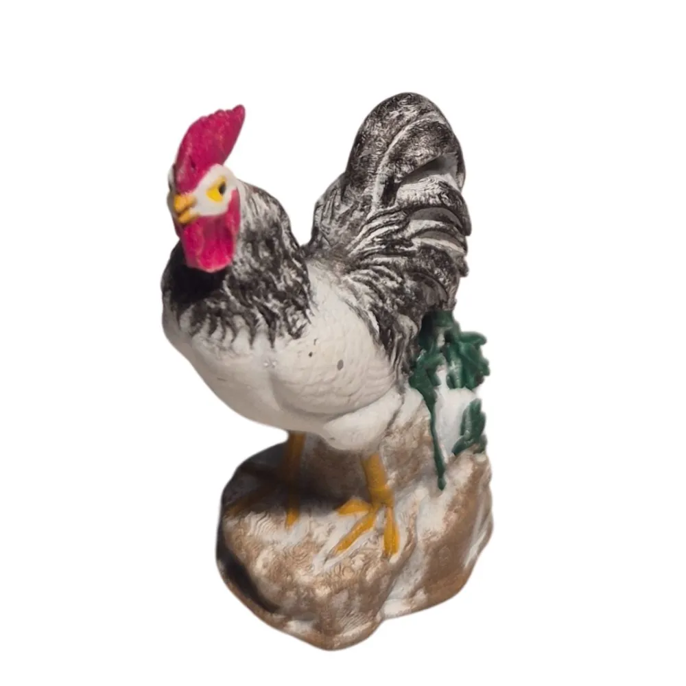 3D-Printed Black and White Crowing Rooster for 10–15 cm Nativity Figures