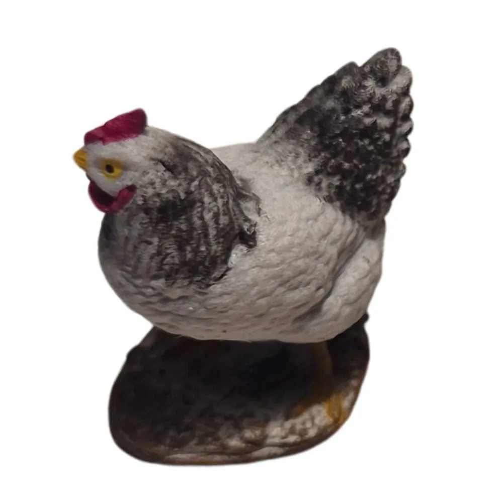 3D-Printed Black and White Hen with Raised Head for 10–15 cm Nativity Figures