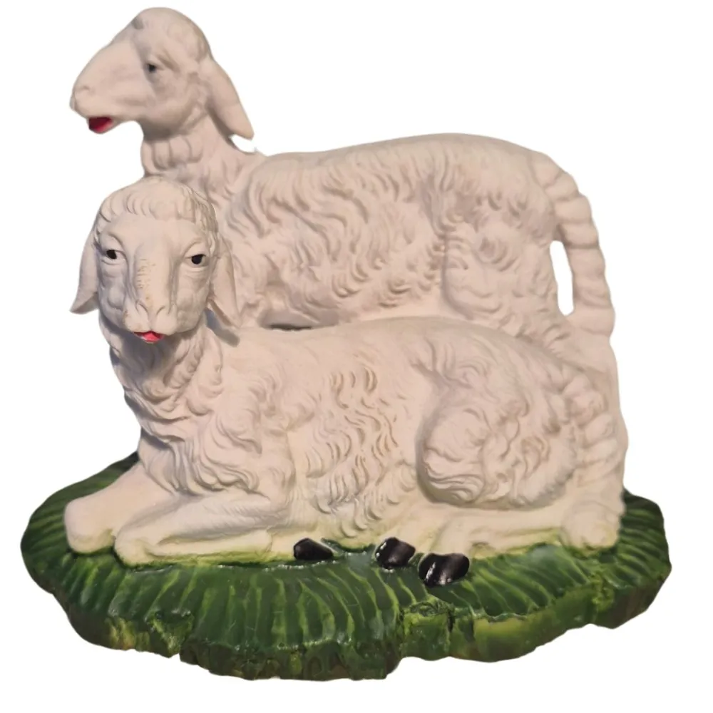 Pair of Resin Sheep for 28-30 cm Nativity Figures