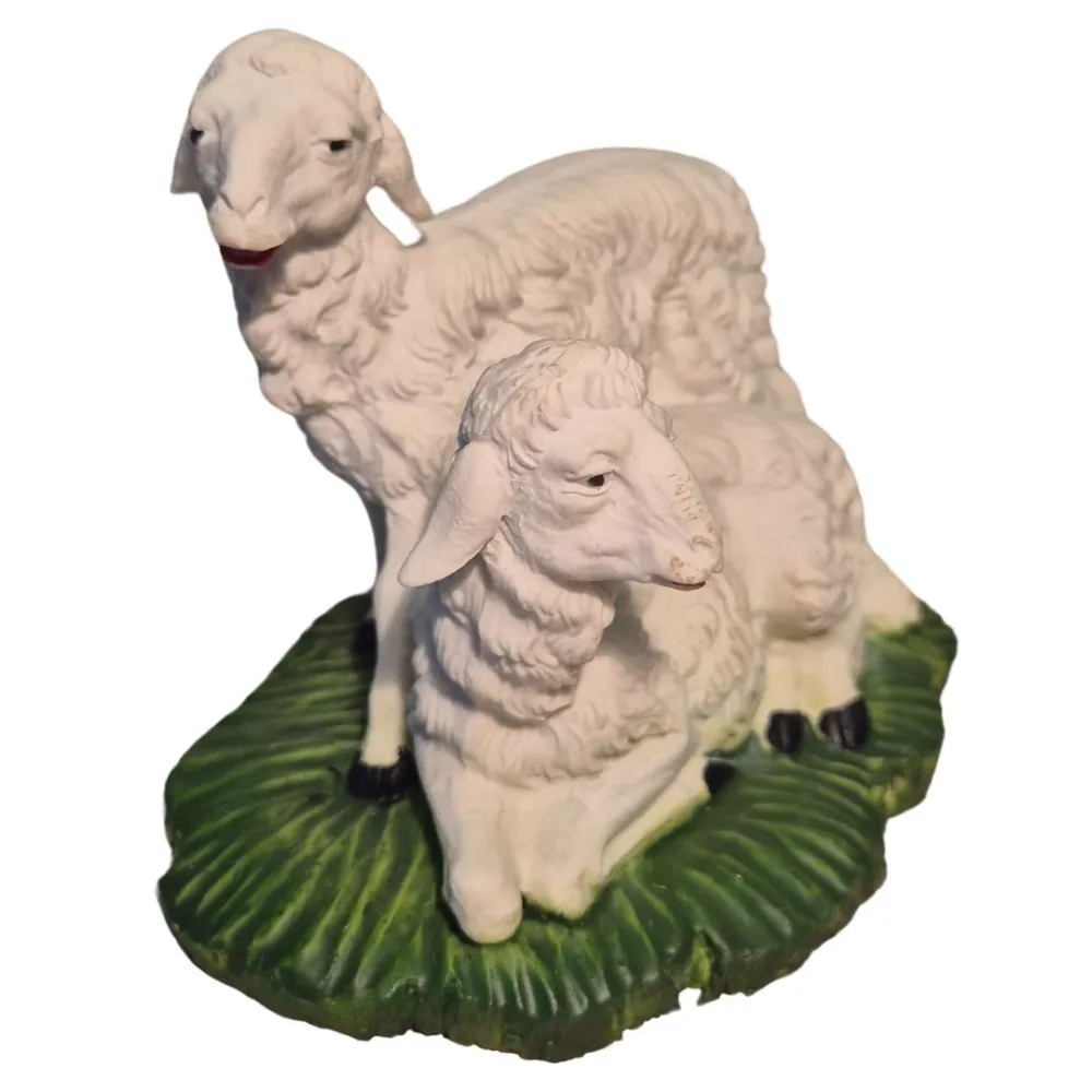 Pair of Resin Sheep for 28-30 cm Nativity Figures