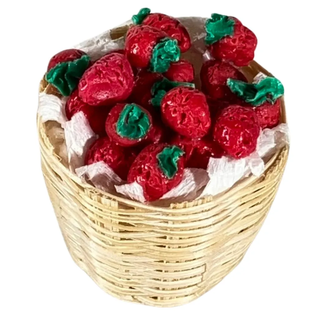 Basket with Strawberries for 12–15 cm Nativity Figures