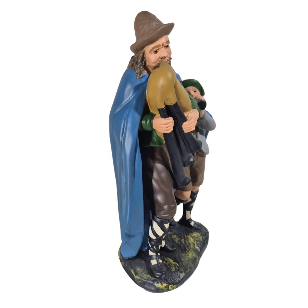Bagpiper with Child, 30 cm Series