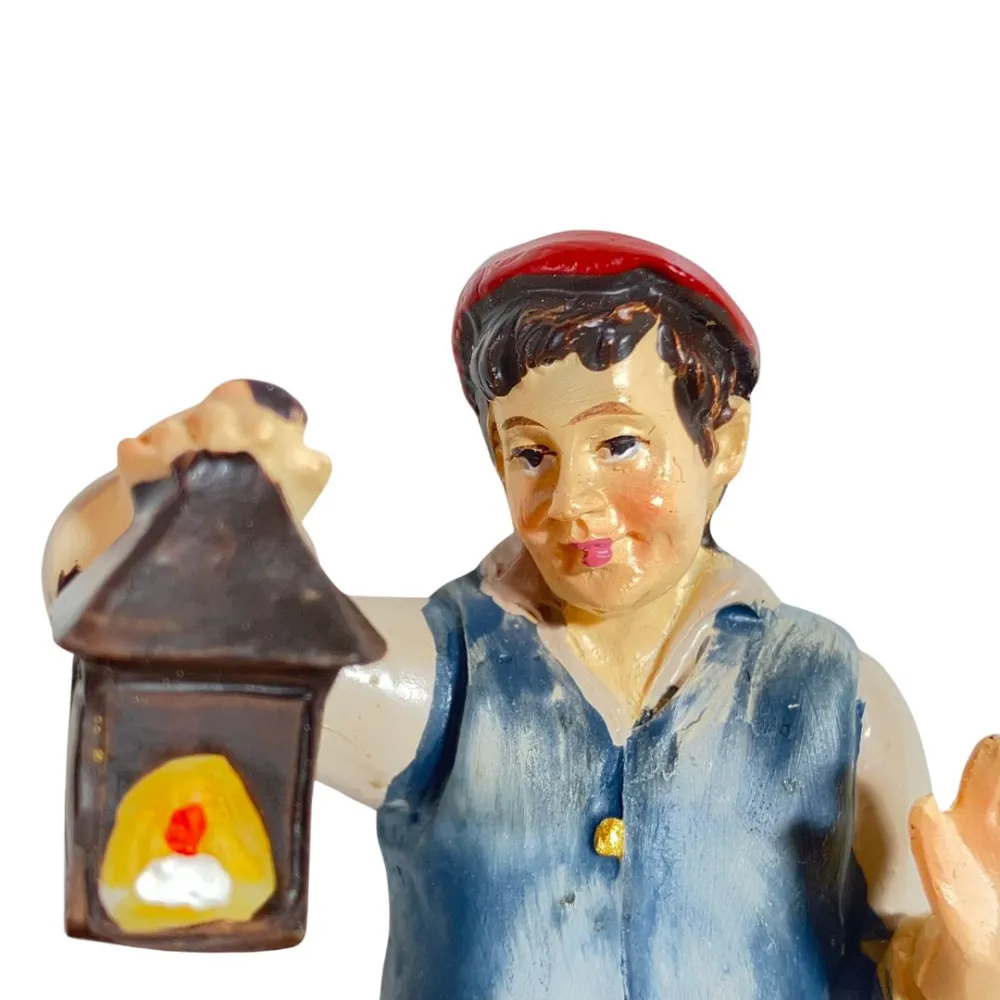 Lamplighter with Dog – 10 cm