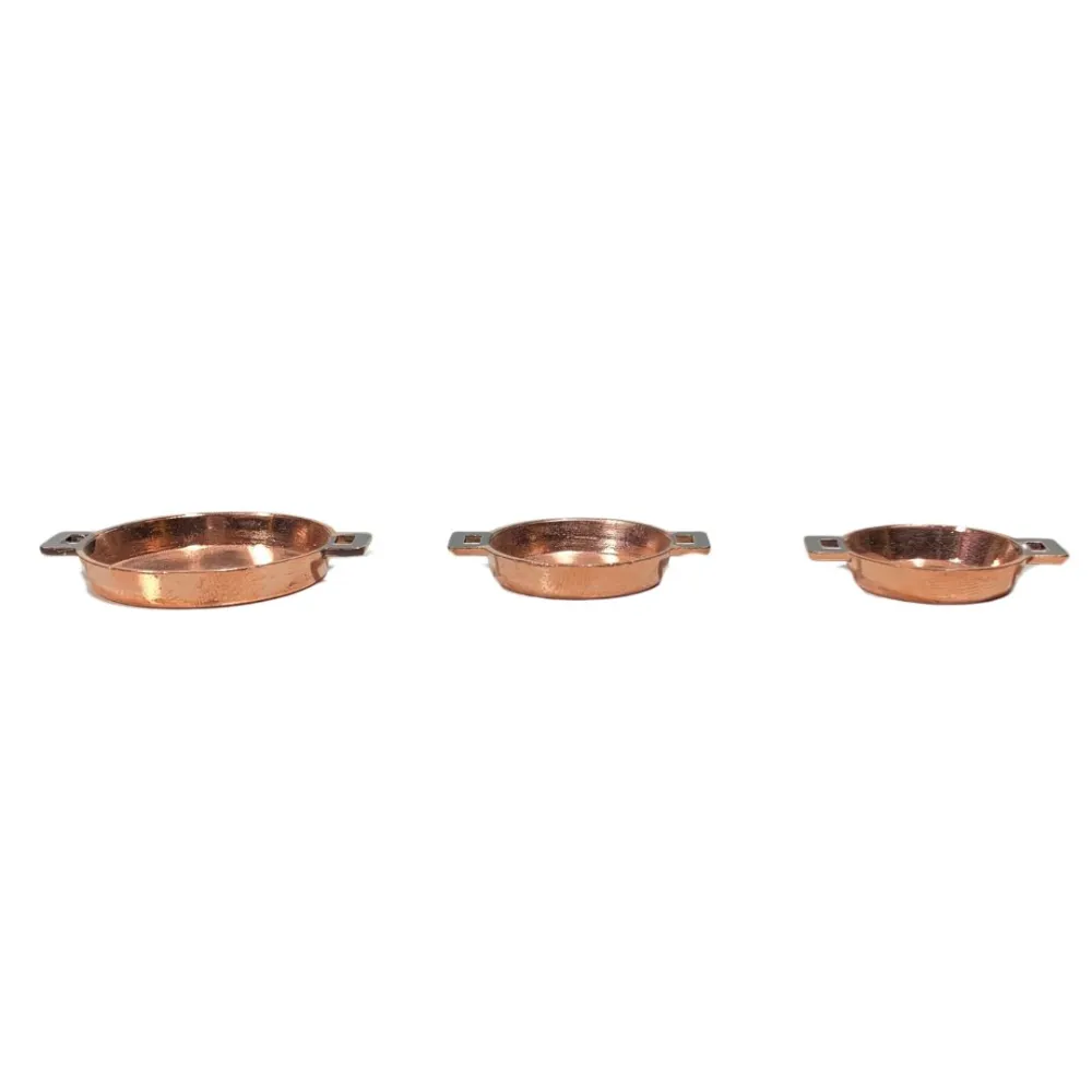 Set of 3 Copper-Effect Metal Pans for 30 cm Nativity Figures